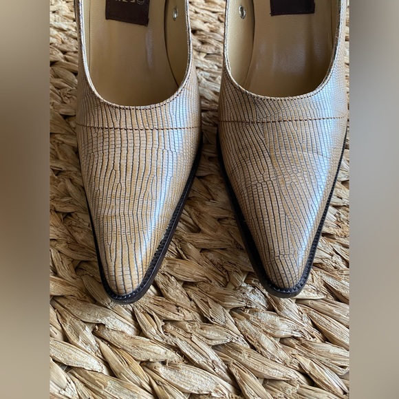 EUC GIANFRANCO FERRE HEELS 36.5 - Picture 3 of 10